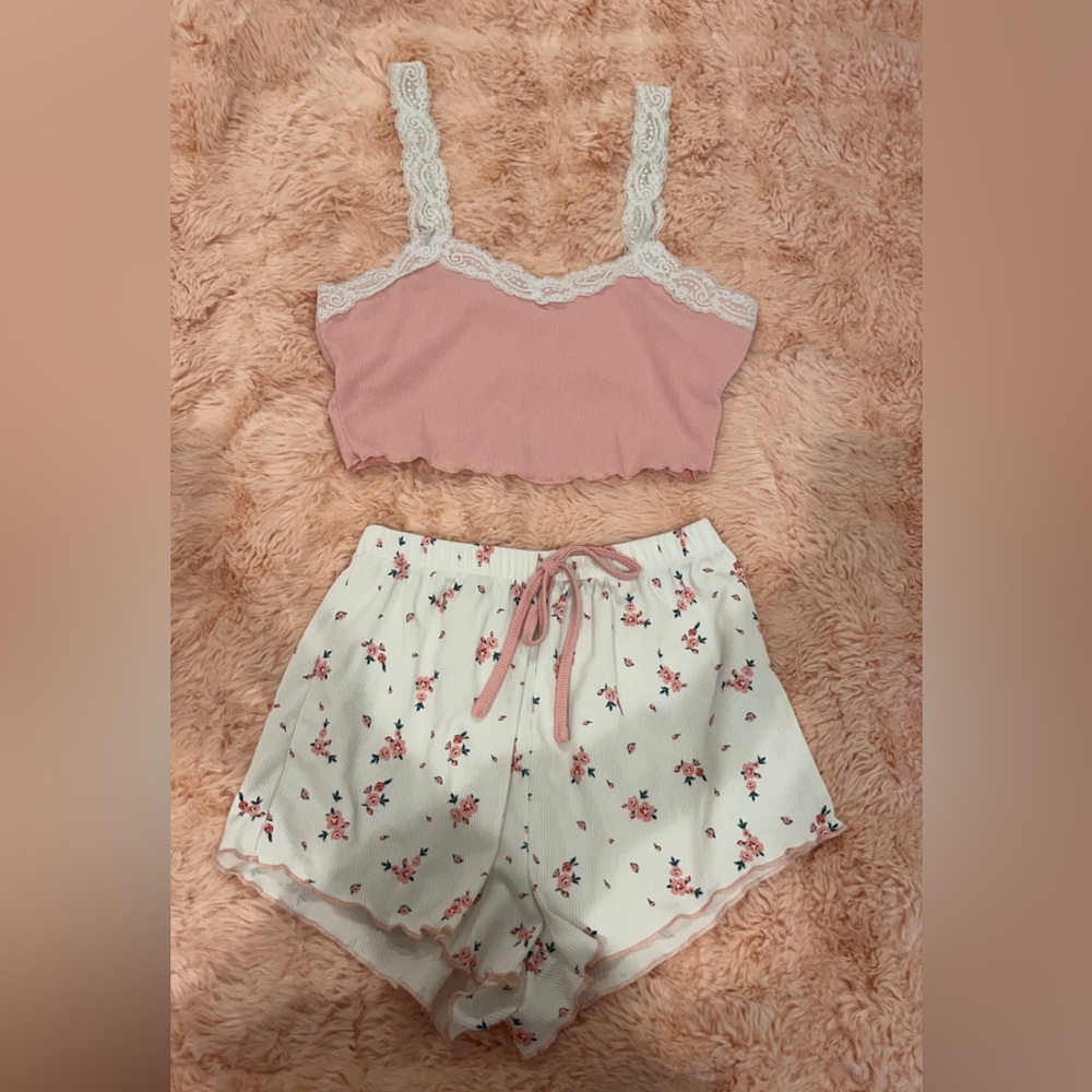 SHEIN Women’s Pajama Set Lace Trimmed Floral Size Small (4)